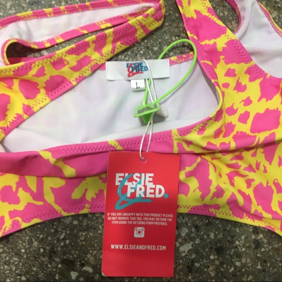 Neon pink and black cut out one piece - Picture 7 of 8